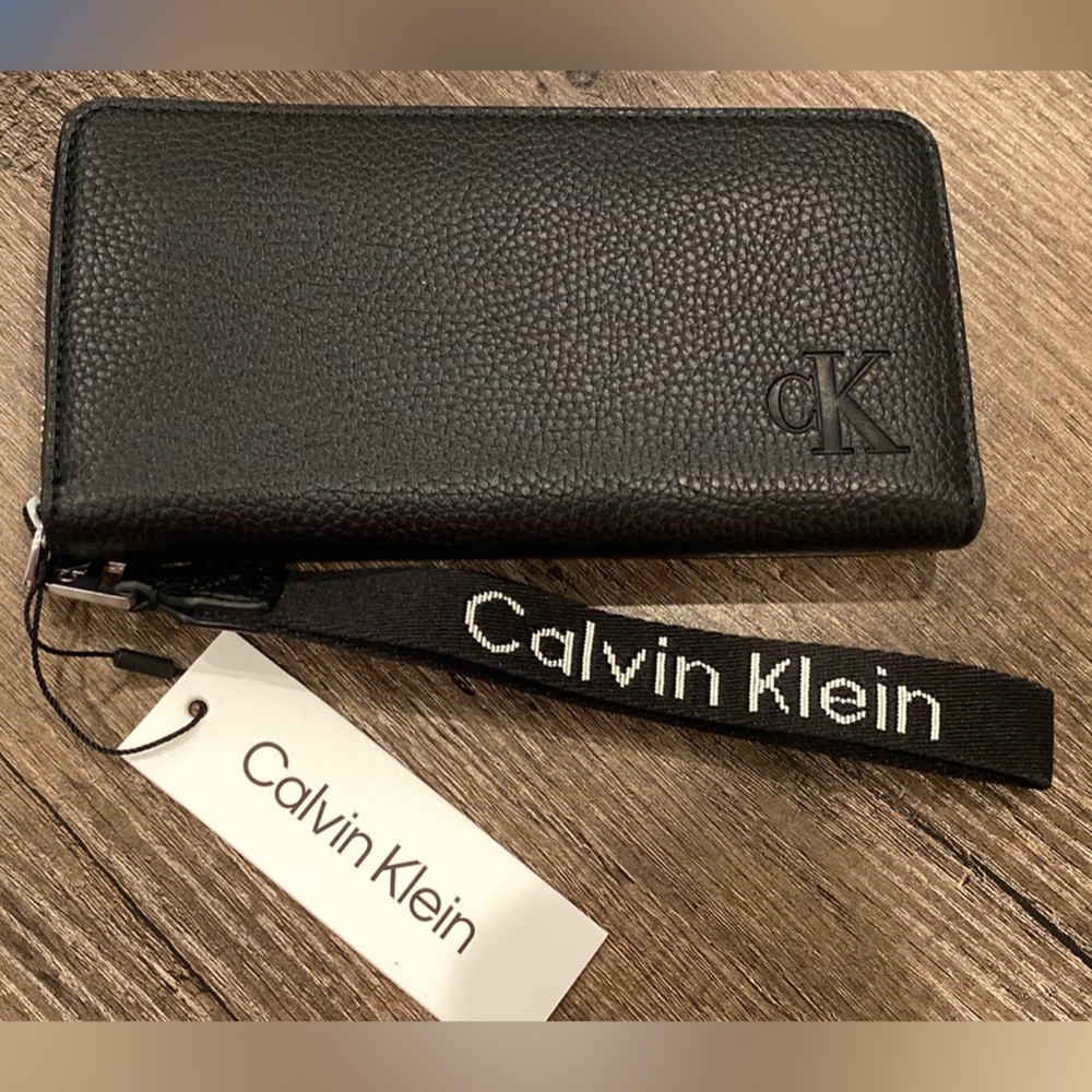 Calvin Klein Black Large Zip Around Wallet NWT